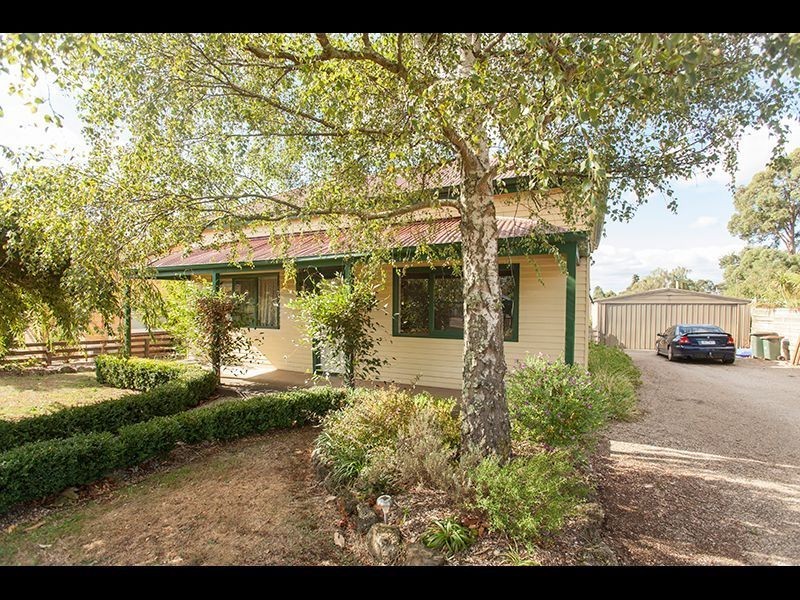 17 Lardner Road, Drouin VIC 3818
