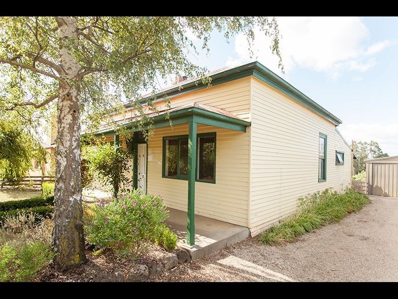 17 Lardner Road, Drouin VIC 3818