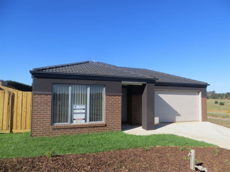 4 Sunline Street, Drouin VIC 3818