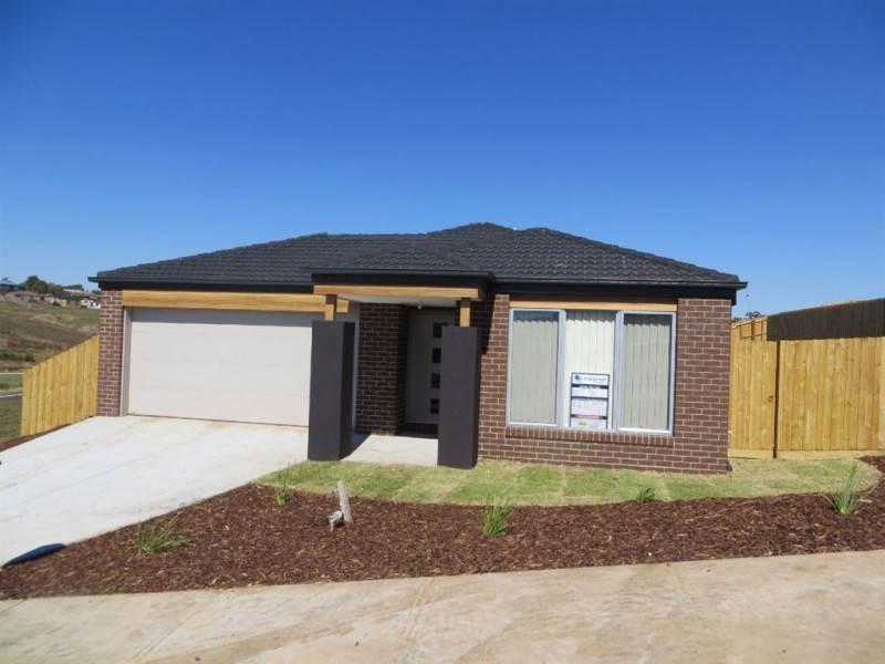 4 Arwon Street, Drouin VIC 3818