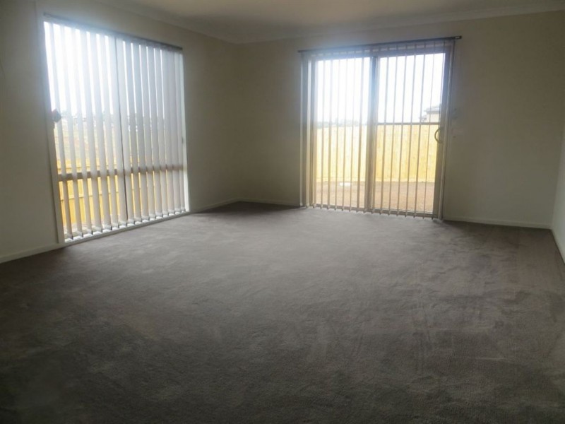 10 Arwon Street, Drouin VIC 3818