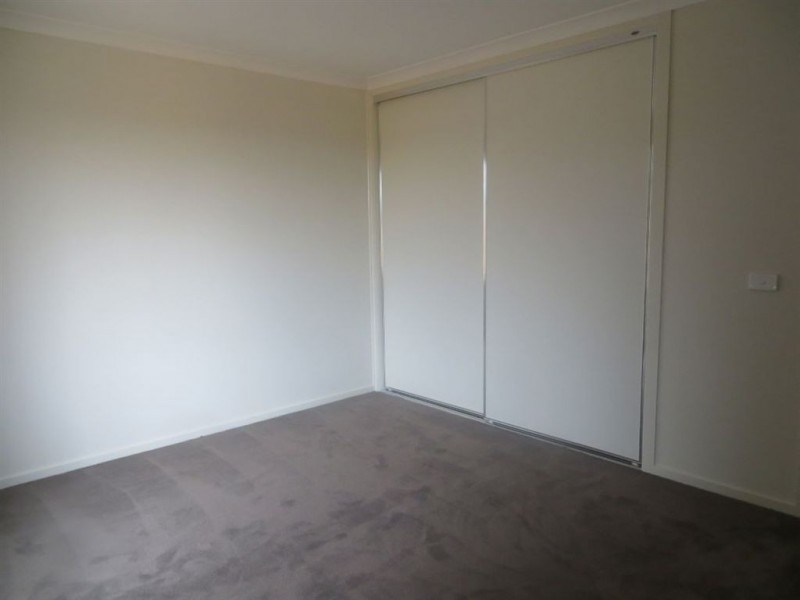 10 Arwon Street, Drouin VIC 3818