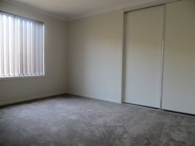 10 Arwon Street, Drouin VIC 3818