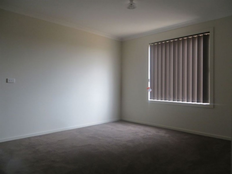 10 Arwon Street, Drouin VIC 3818