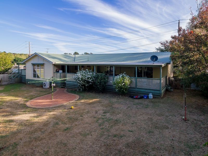 11 Pollock Street, Nilma VIC 3821