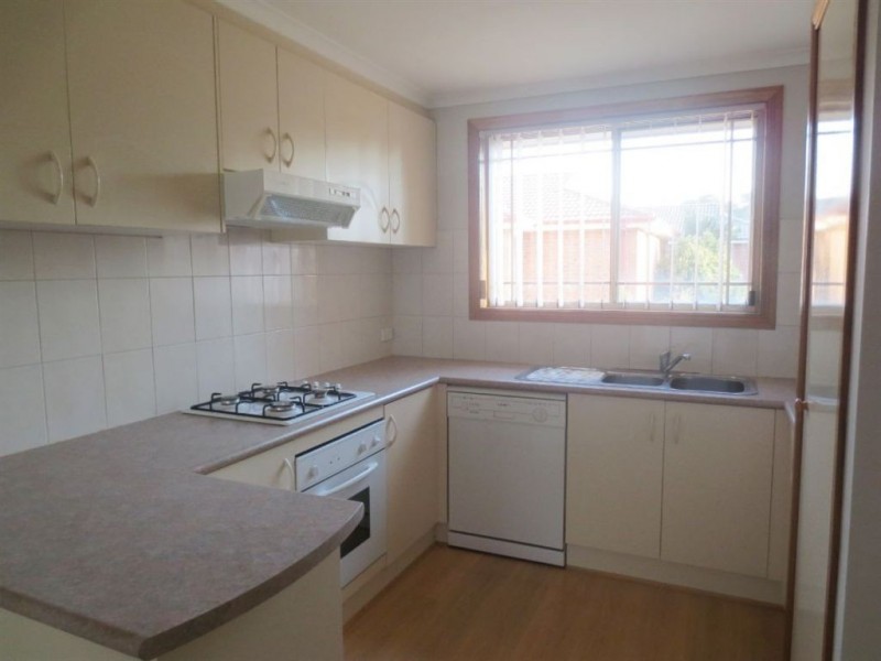 6/3 Gumleaf Place, Drouin VIC 3818