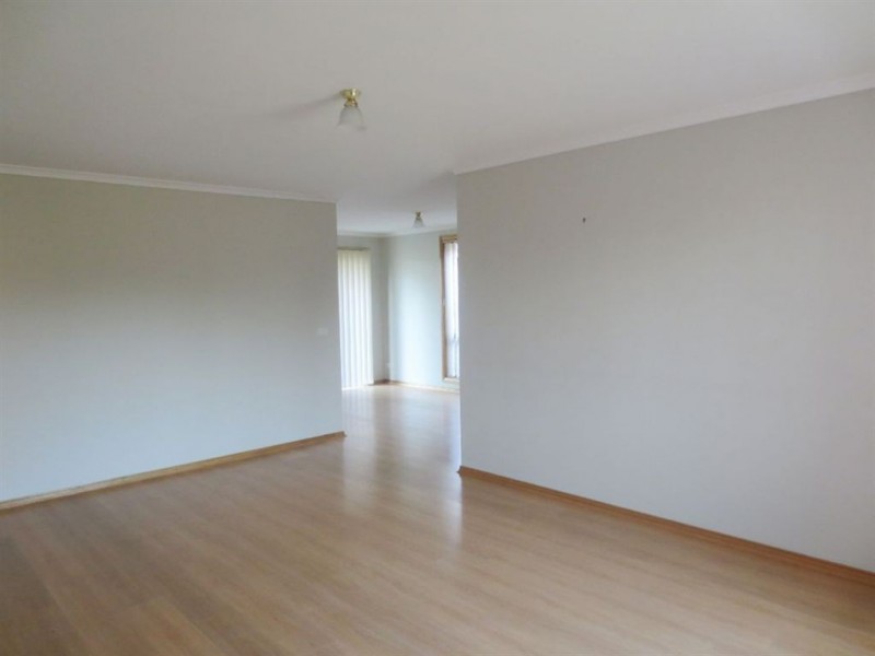 6/3 Gumleaf Place, Drouin VIC 3818