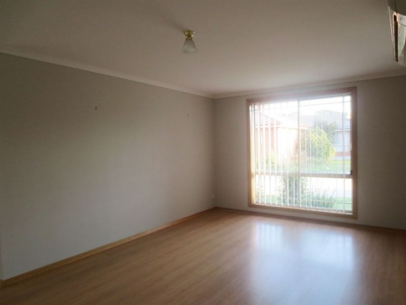 6/3 Gumleaf Place, Drouin VIC 3818