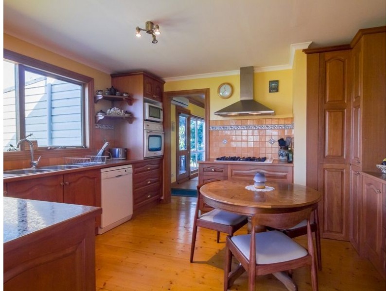 111 Shillinglaw Road, Drouin VIC 3818
