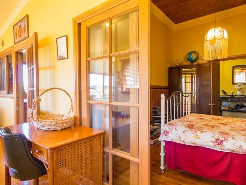 111 Shillinglaw Road, Drouin VIC 3818