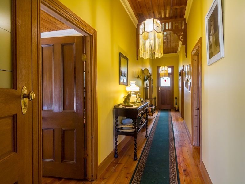 111 Shillinglaw Road, Drouin VIC 3818