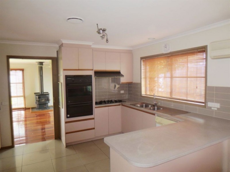 1 McClure Street, Drouin VIC 3818