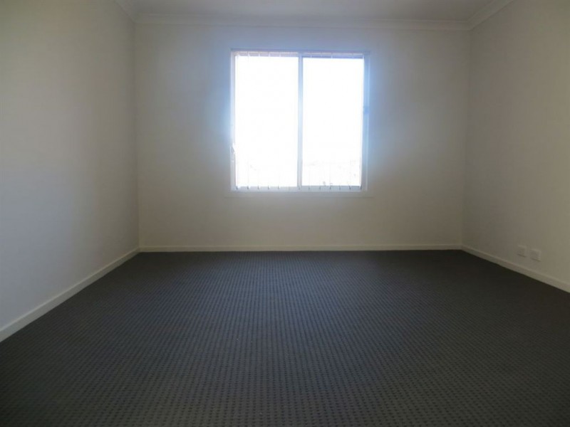 8 Arwon Street, Drouin VIC 3818