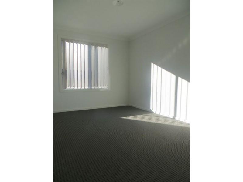 8 Arwon Street, Drouin VIC 3818