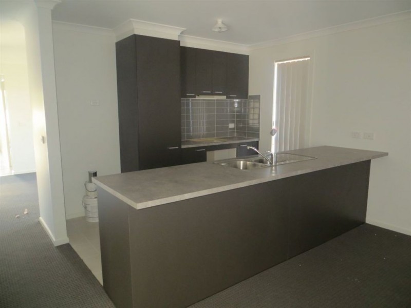 8 Arwon Street, Drouin VIC 3818