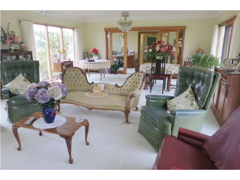 270 Gardner and Holman Road, Drouin VIC 3818