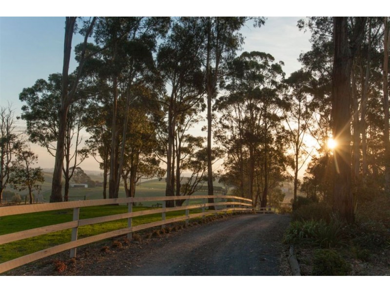 200 Torwood Topiram Road, Hallora VIC 3818