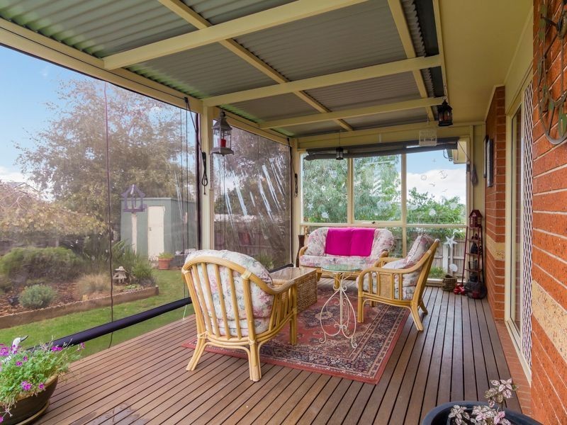 12 Helen Street, Drouin VIC 3818