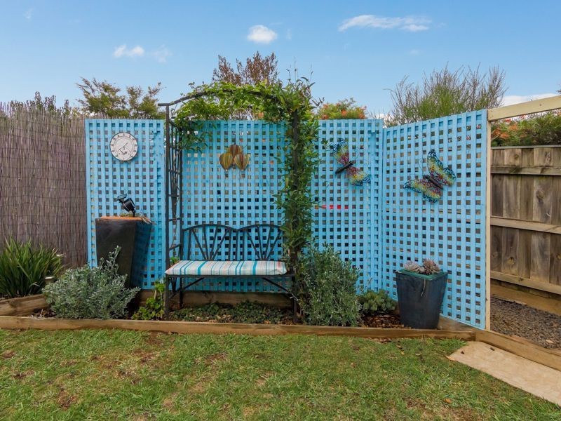 12 Helen Street, Drouin VIC 3818