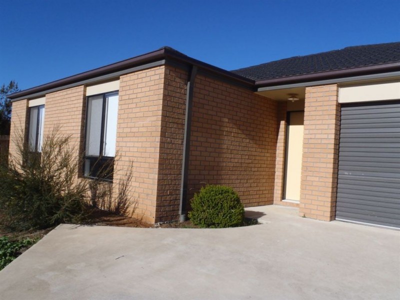 7 Lawson Road, Drouin VIC 3818