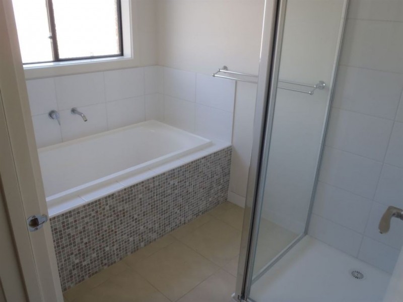 7 Lawson Road, Drouin VIC 3818