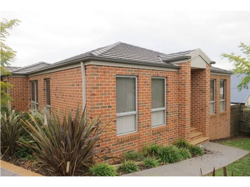 1/14-15 Janine Court, Drouin VIC 3818