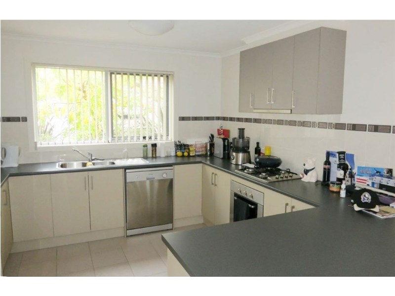 1/14-15 Janine Court, Drouin VIC 3818