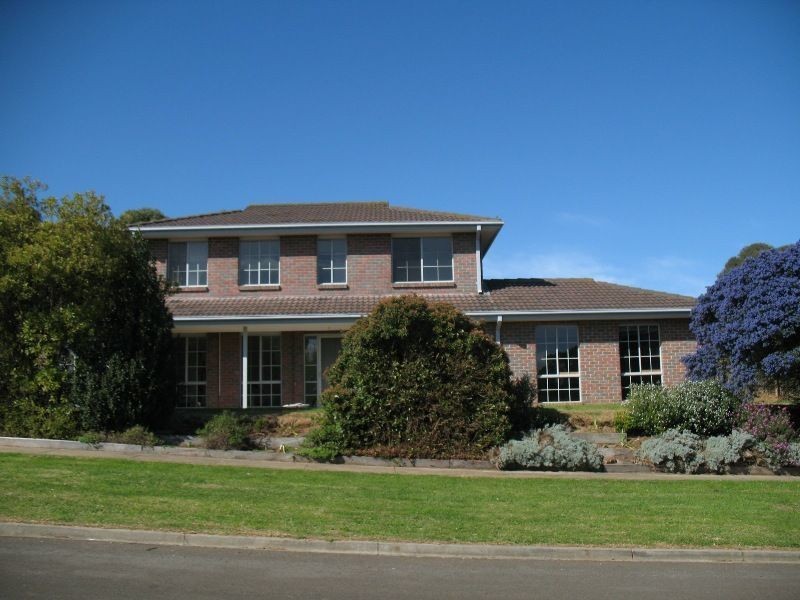 39 Darnum Street, Drouin VIC 3818