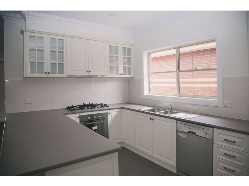 4/30 Grant Street, Drouin VIC 3818