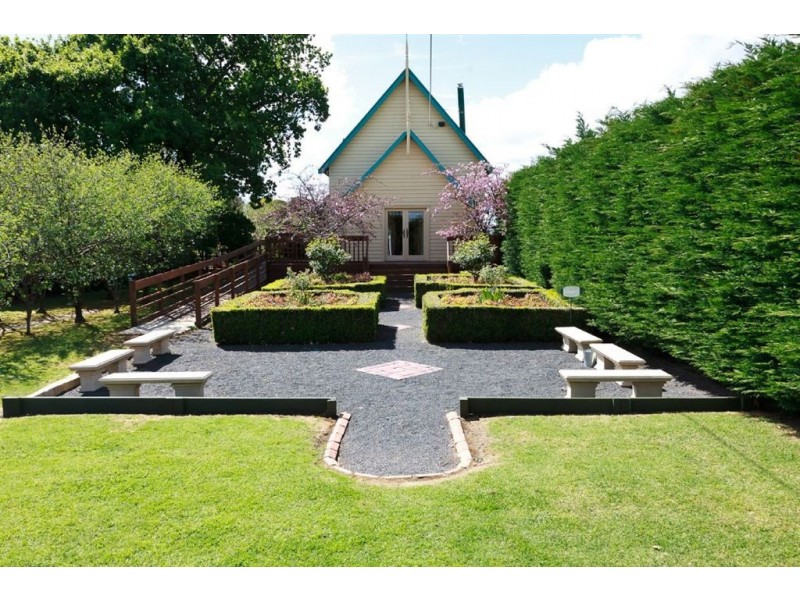 580 Little Road, Iona VIC 3815