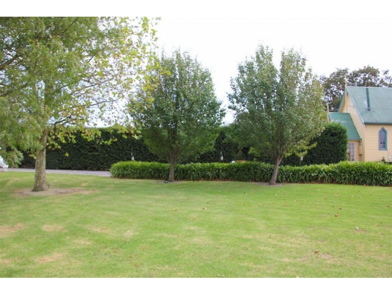 580 Little Road, Iona VIC 3815
