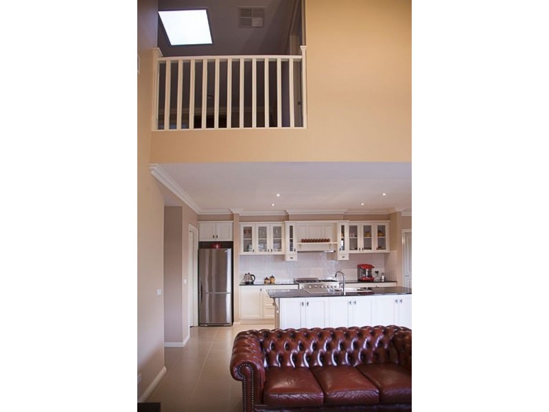 10 Crystal Court, Drouin VIC 3818