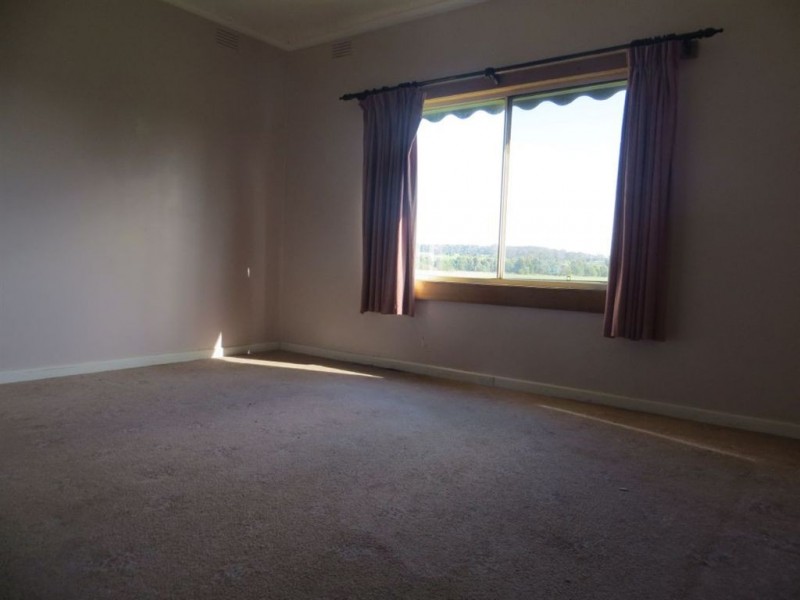 220 Lang Lang Road, Hallora VIC 3818
