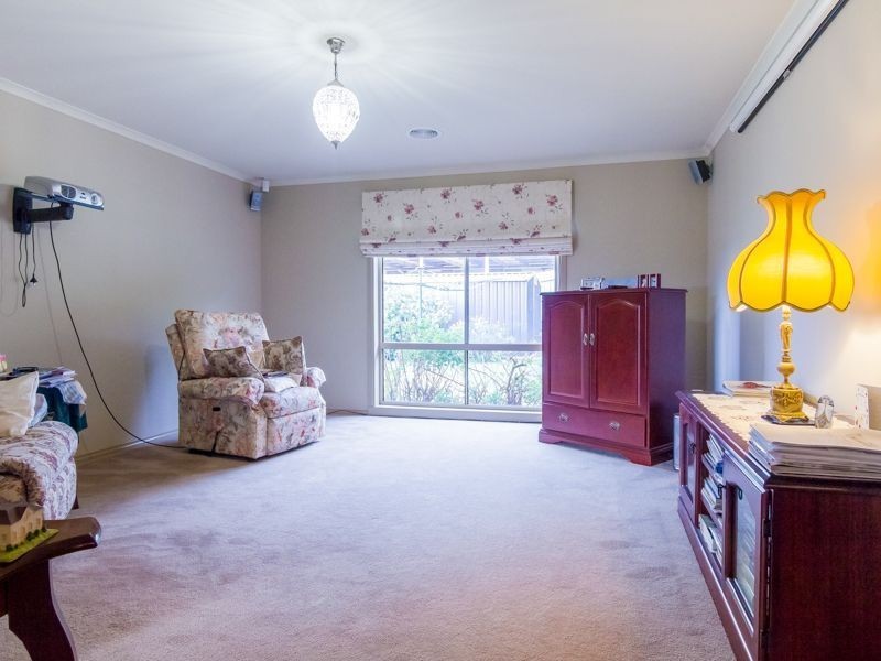 2 County Drive, Drouin VIC 3818