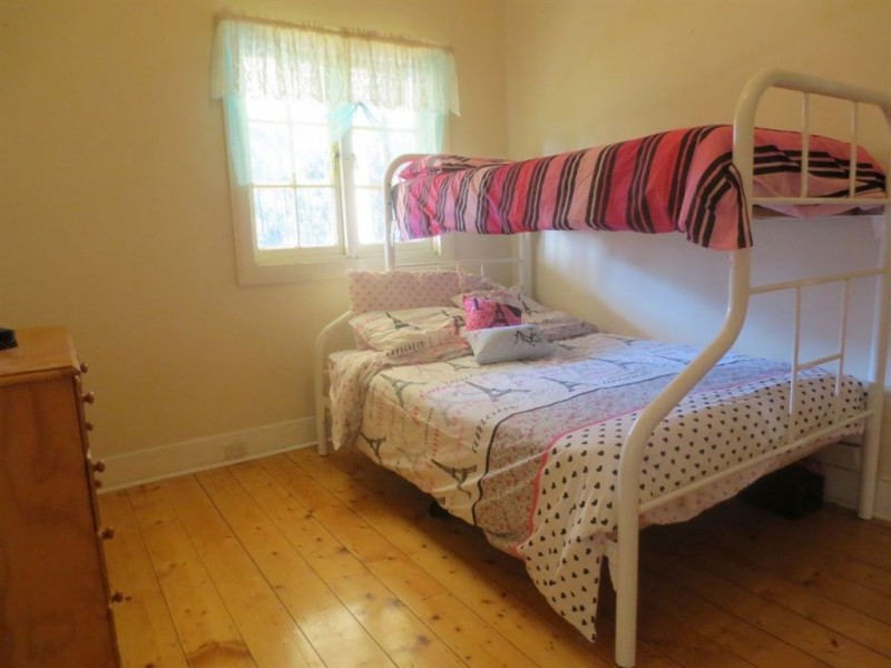 837 Jacksons Track, Jindivick VIC 3818