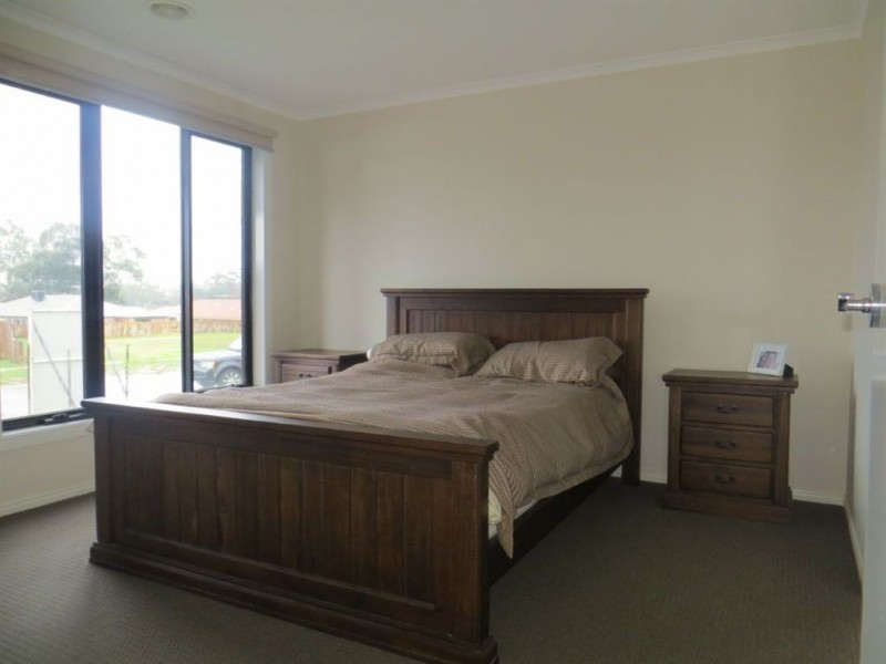 19 Wordsworth Court, Drouin VIC 3818