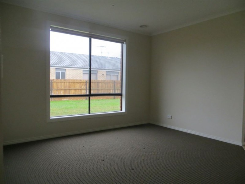 19 Wordsworth Court, Drouin VIC 3818