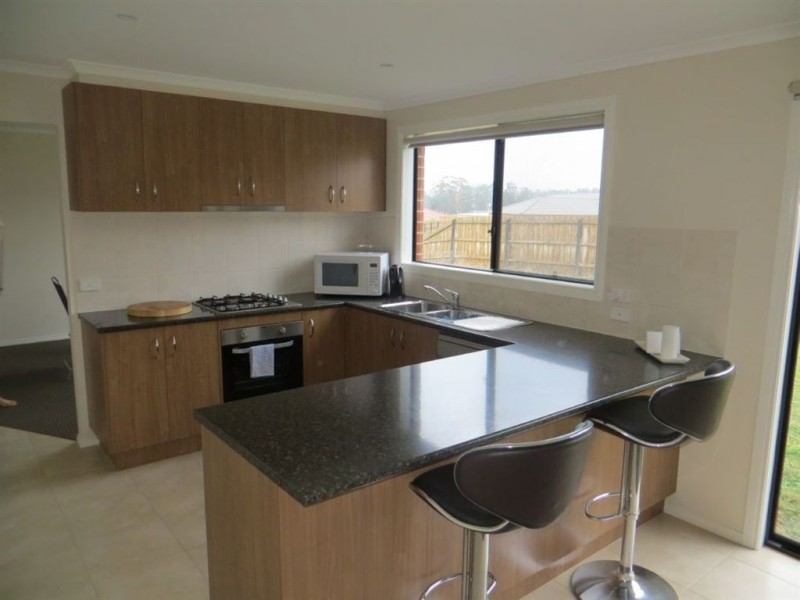 19 Wordsworth Court, Drouin VIC 3818