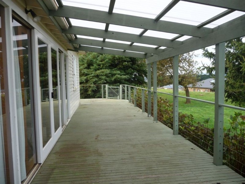8 Valley Vista Drive, Warragul VIC 3820