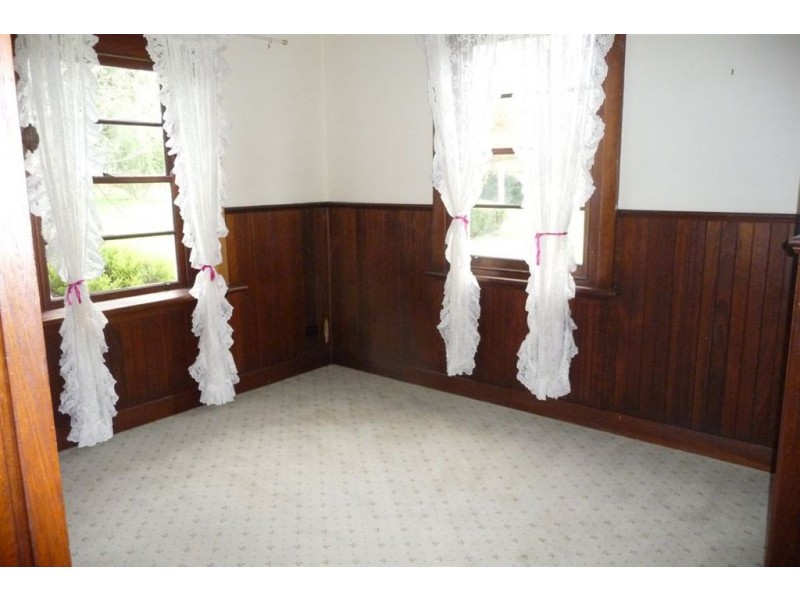 8 Valley Vista Drive, Warragul VIC 3820