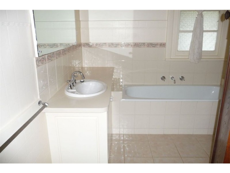 8 Valley Vista Drive, Warragul VIC 3820