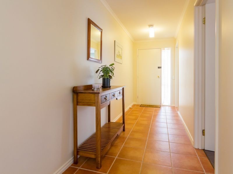 17 Janine Court, Drouin VIC 3818