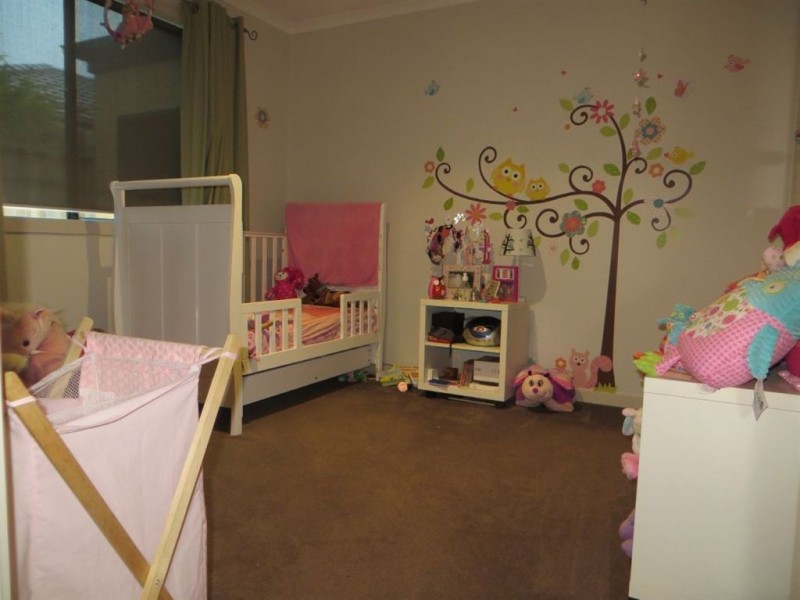 5 Rivendale Crescent, Drouin VIC 3818