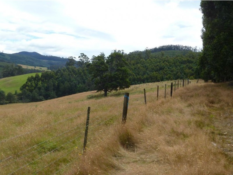 ‘East Stanmore Hill’ Huon Highway, Dover TAS 7117