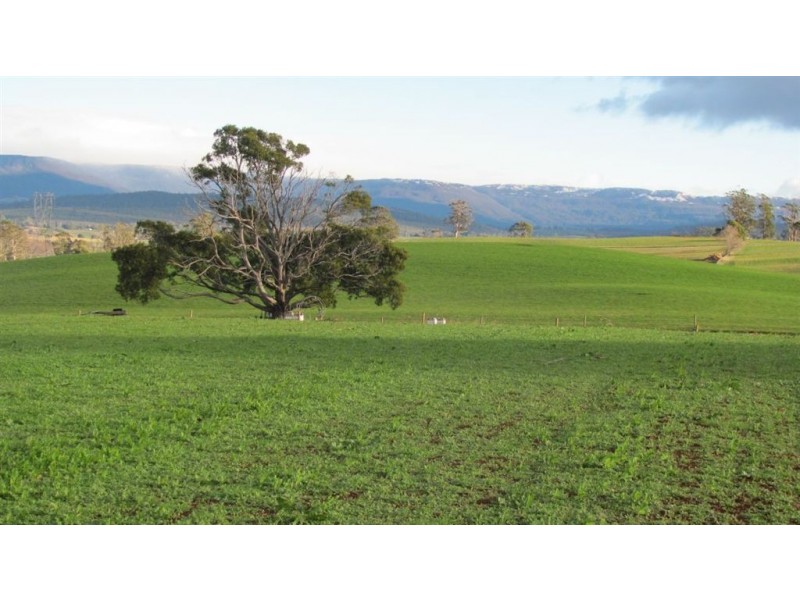 5093 Bass Highway, Deloraine TAS 7304