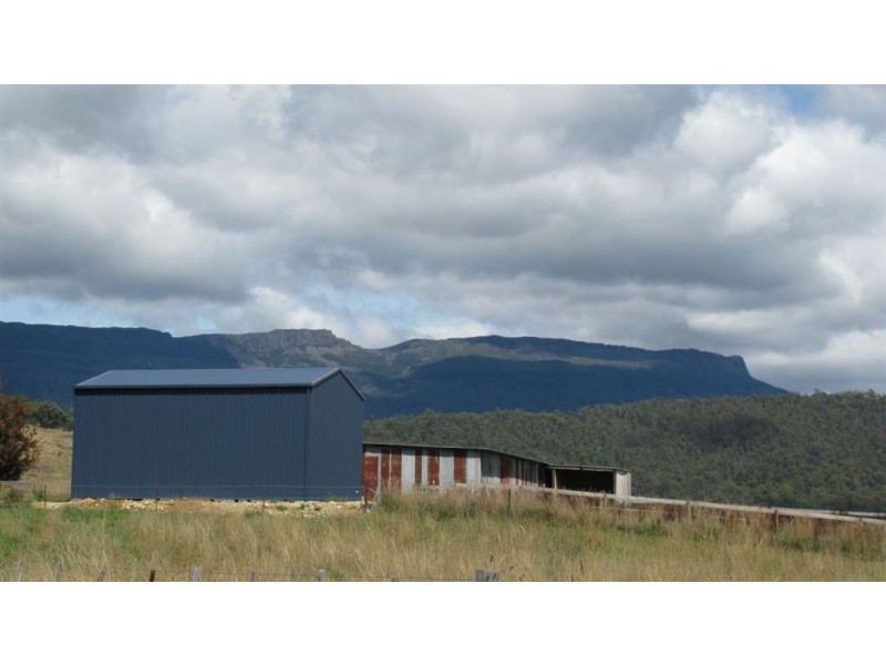 - Den Road, Mole Creek TAS 7304