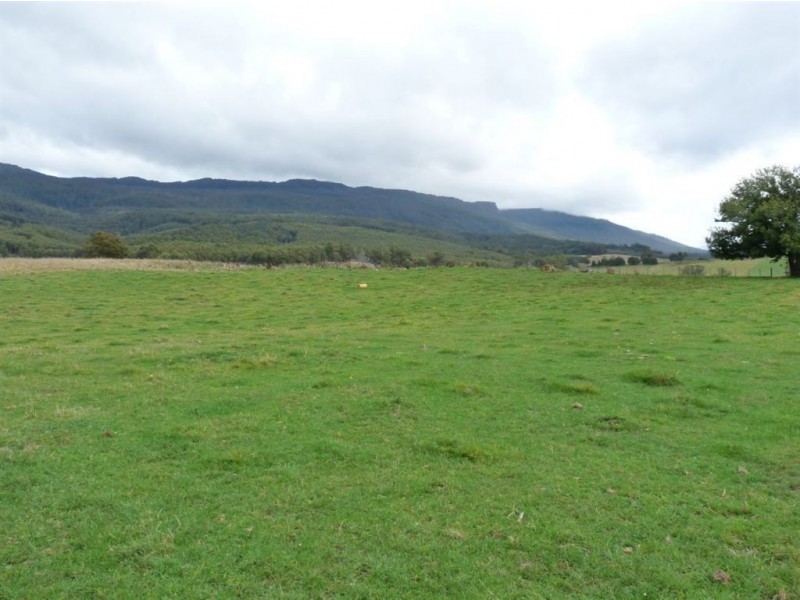 - Scotts Road, Mole Creek TAS 7304