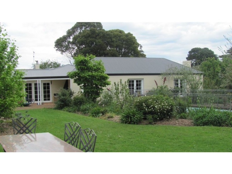 990 Pateena Rd, Longford TAS 7301