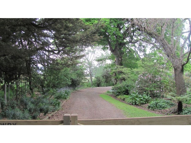990 Pateena Rd, Longford TAS 7301