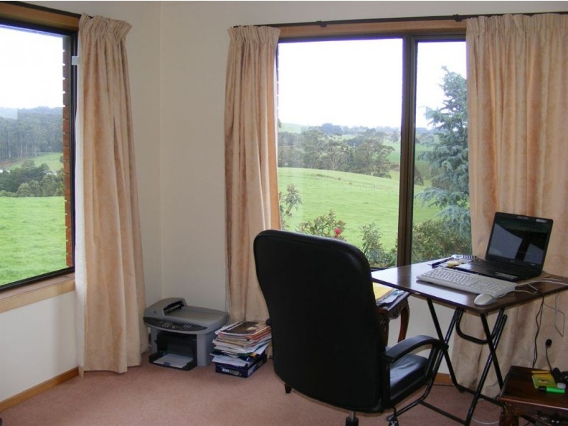 17831 Bass Highway, Sisters Creek TAS 7325